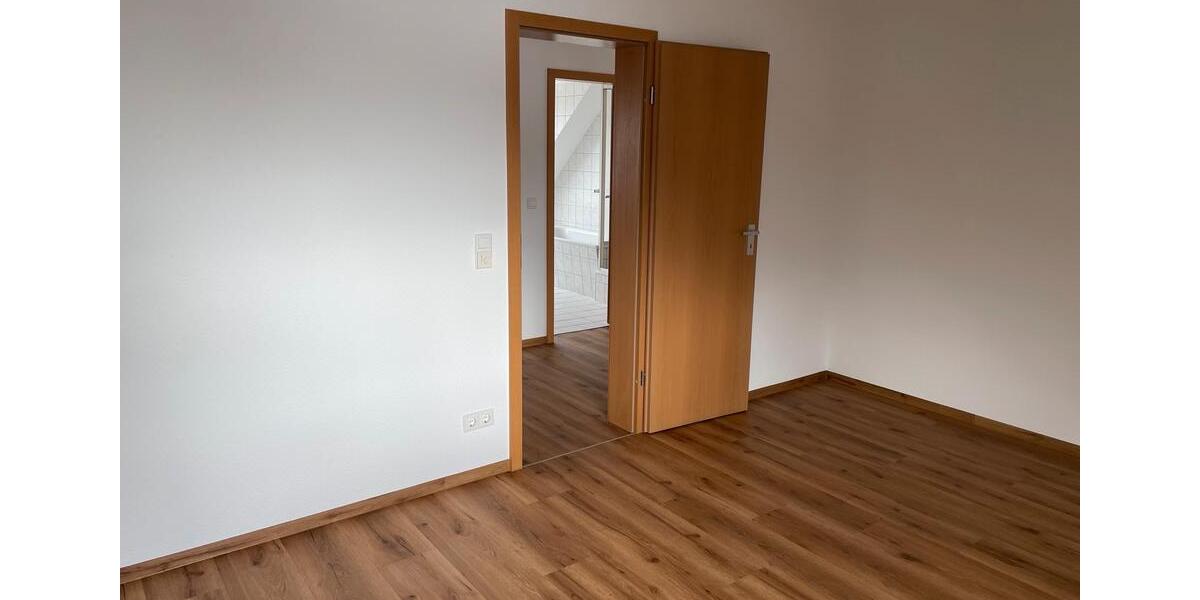 Dachgeschoßwohnung Suhl Aue 1 - 2.5 Zimmer, 75 m&sup2;, 95.625&euro; | Angebot:25602696