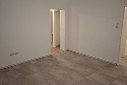 4 Zimmer Wohnung m. Balkon | Frisch renoviert 4 zimmer