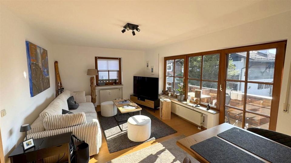 2-Zimmer-Eck-Balkon-Wohnung ca. 60 m², 1. OG, Bad + Gäste-WC, Keller, Stellplatz am Hof 2 zimmer