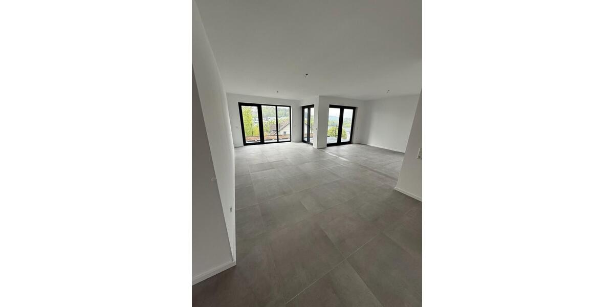 Erdgeschoßwohnung Wiehl - 3 Zimmer, 96 m&sup2;, 1.160&euro; | Angebot:26332861