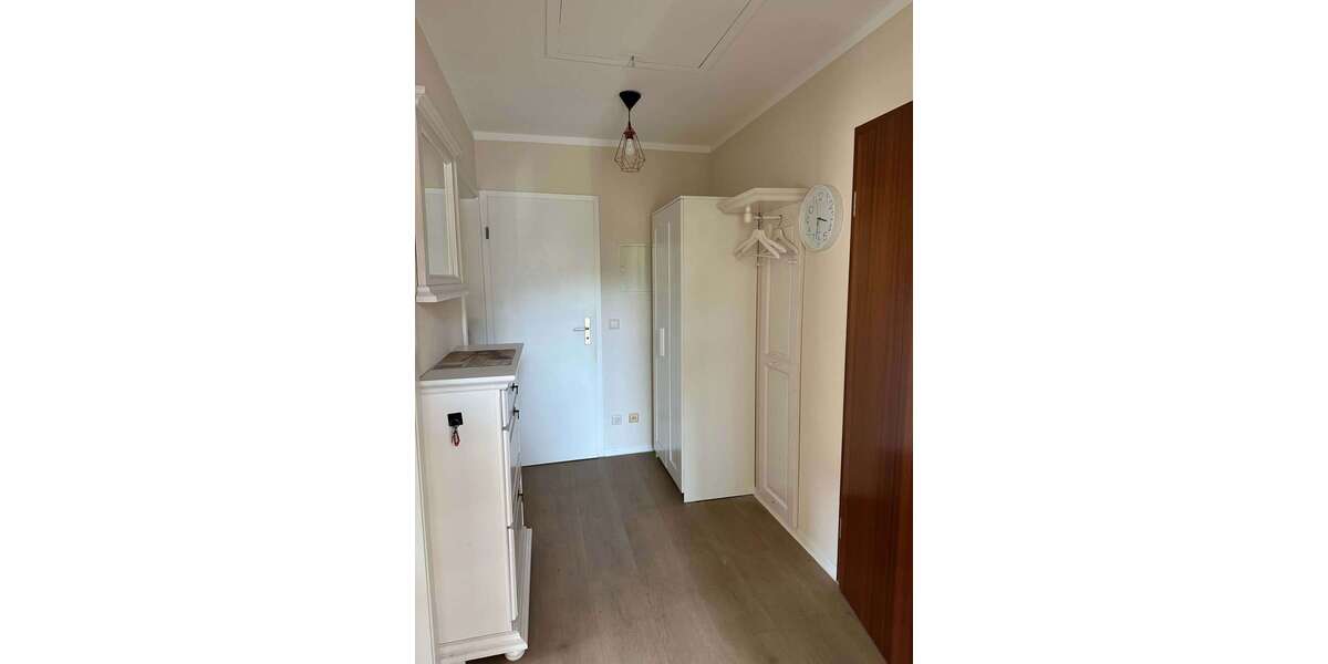 Zimmer Neuenstadt am Kocher - 2 Zimmer, 1.200&euro; | Angebot:27100301