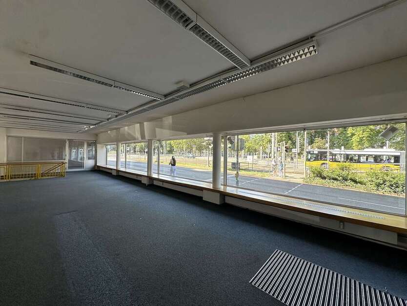 Einzelhandel in Stuttgart 5.480 € 420 m²