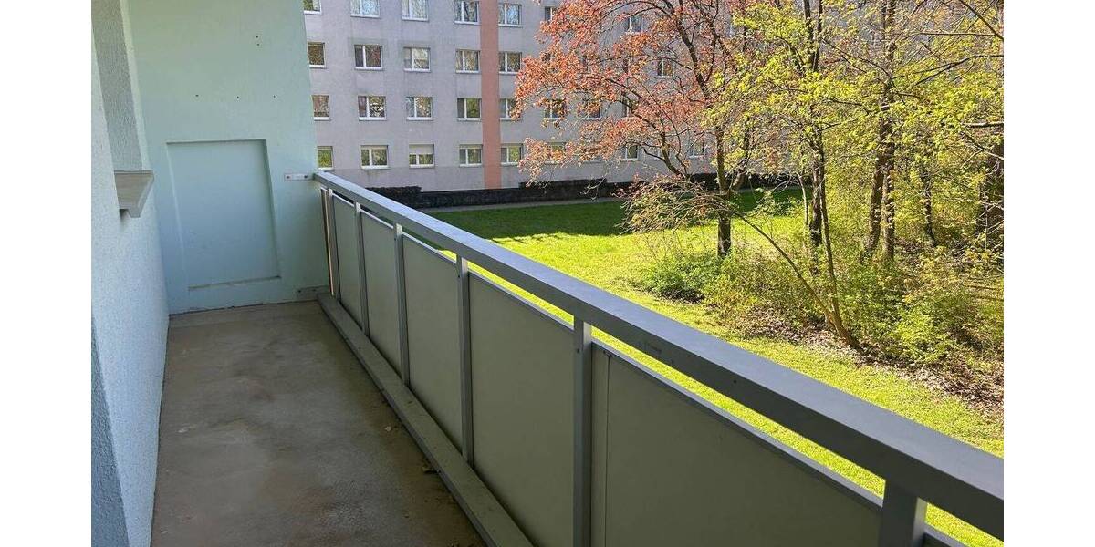 Zimmer Halle (Saale) Westliche Neustadt - 4 Zimmer, 65 m&sup2;, 362&euro; | Angebot:26289956