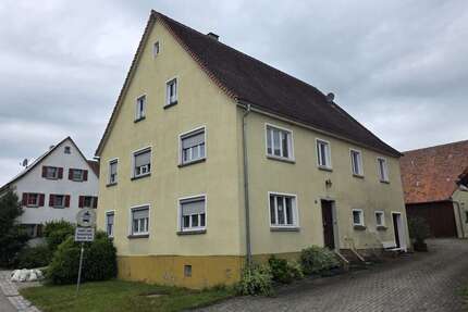 Haus Feuchtwangen - 9 Zimmer, 150 m&sup2;, 199.000&euro; | Angebot:27698545