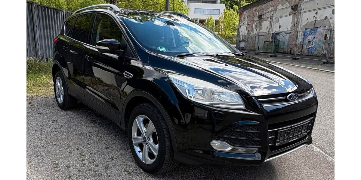 Ford Kuga 222.190 km 5.900 &euro; Rottweil 78628
