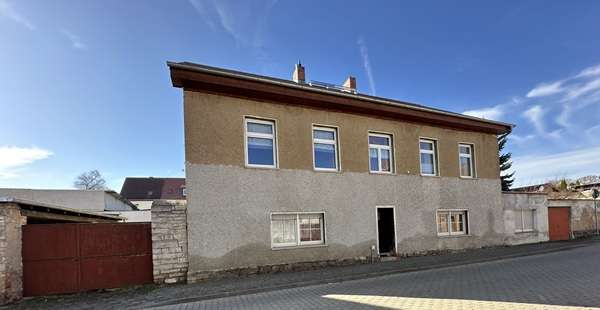 Einfamilienhaus Alsleben - 8 Zimmer, 260 m&sup2;, 79.800&euro; | Angebot:25877554