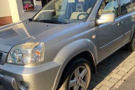 Nissan X-Trail 155.028 km 2.500 &euro; Rabenau 35466