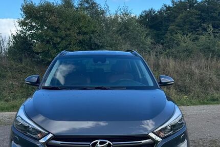 Hyundai TUCSON 160.000 km 14.499 &euro; Bad Bramstedt 24576