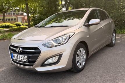 Hyundai i30 90.174 km 8.250 &euro; Krefeld 47805