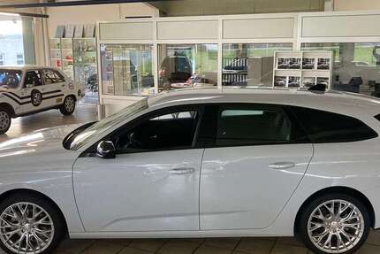 Peugeot 308 2.000 km 26.900 &euro; Lemgo 32657