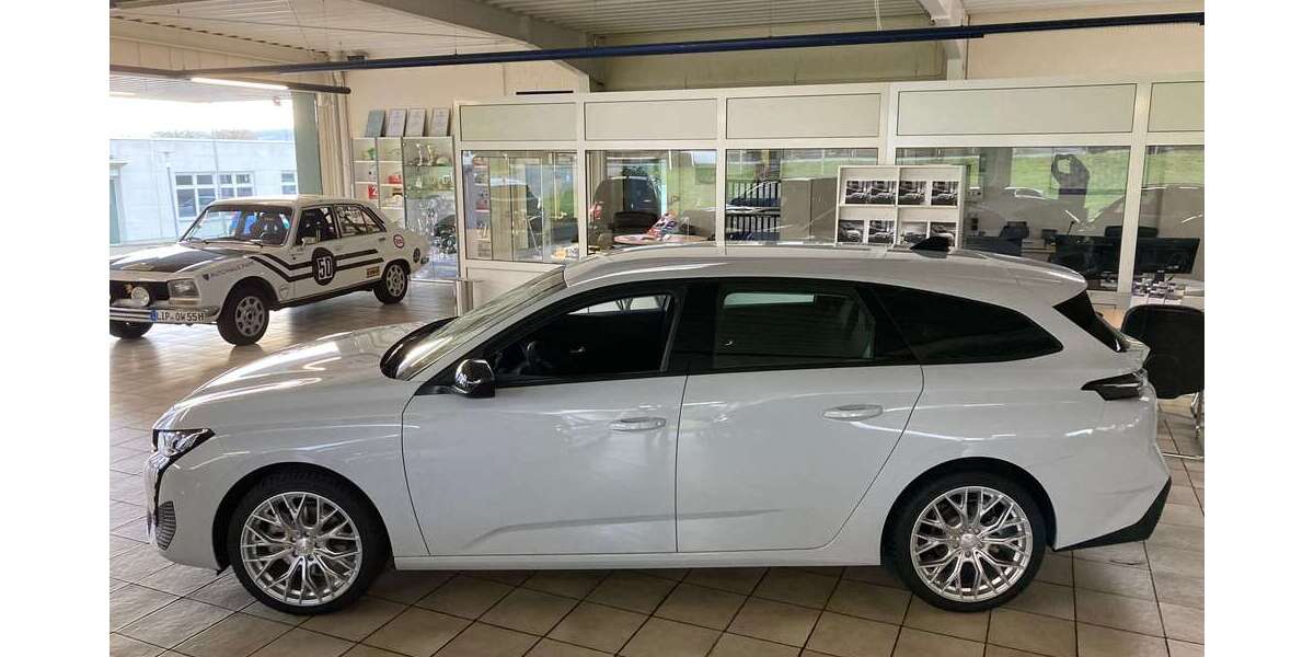 Peugeot 308 2.000 km 26.900 &euro; Lemgo 32657