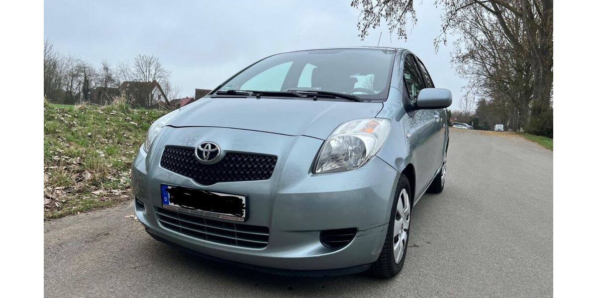 Toyota Yaris 99.999 km 3.200 &euro; Sarstedt 31157