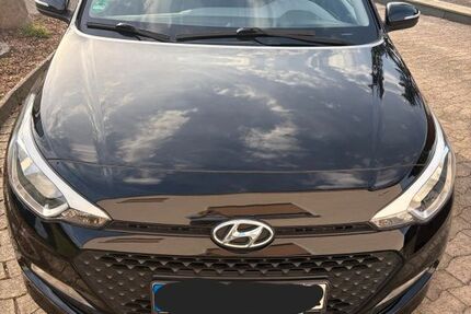 Hyundai i20 72.000 km 7.400 € Löhne 32584