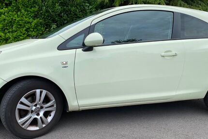 Opel Corsa 197.000 km 2.100 &euro; Detmold 32758