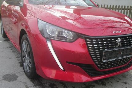 Peugeot 208 31.500 km 12.999 &euro; Hagen 58095