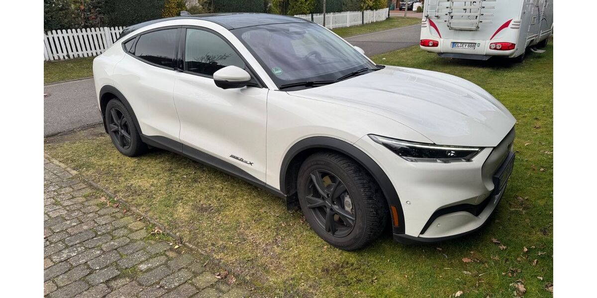 Ford Mustang Mach-E 73.152 km 24.500 &euro; Haren (Ems) 49733