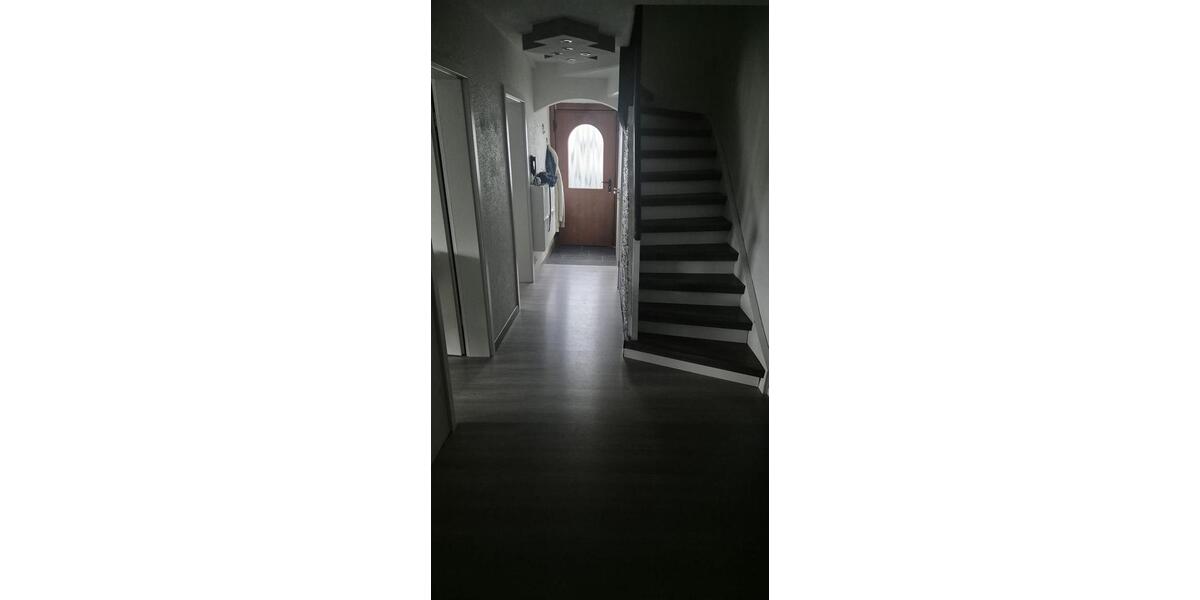 Doppelhaushälfte Pforzheim Nordstadt - 6 Zimmer, 180 m&sup2;, 490.000&euro; | Angebot:25452966