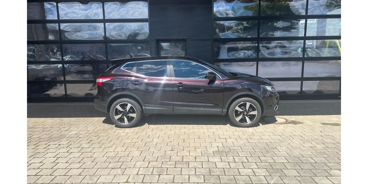 Nissan Qashqai 121.300 km 11.450 &euro; Woringen 87789
