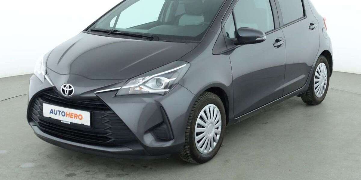 Toyota Yaris 48.766 km 11.330 &euro; Köln 50739