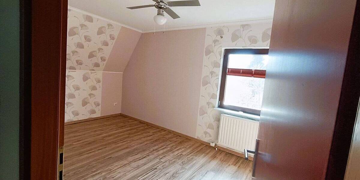 Einfamilienhaus Berlin Spandau - 6 Zimmer, 135 m&sup2;, 500.000&euro; | Angebot:26875779