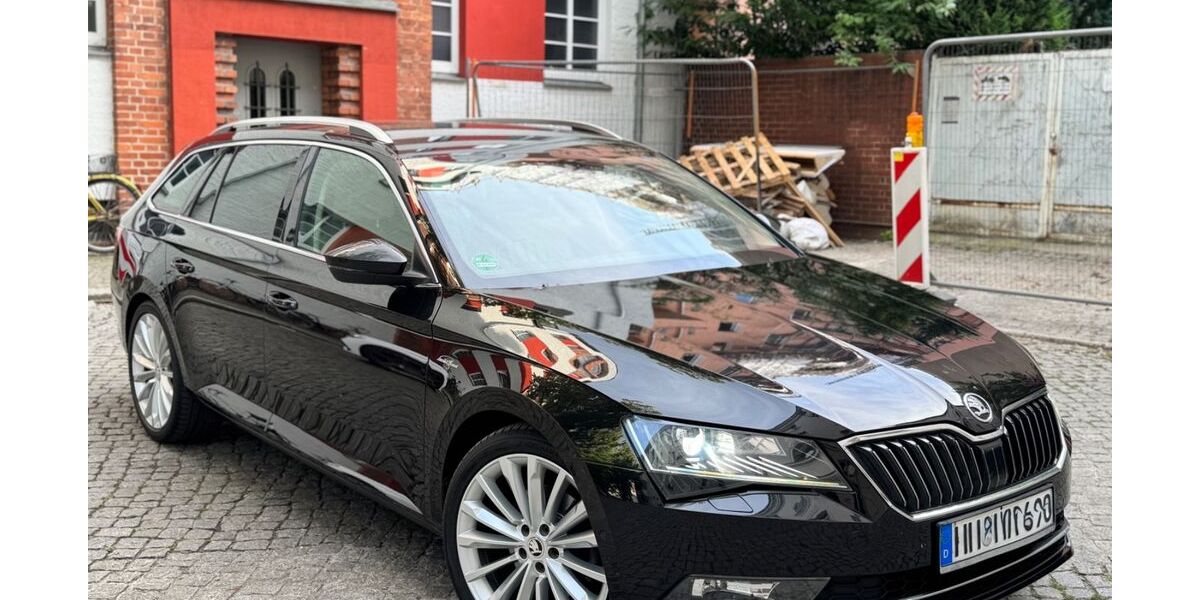 Skoda Superb 214.081 km 11.925 &euro; Berlin 12061