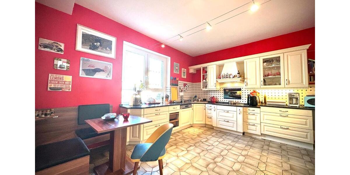 Eigentumswohnung EG Altbau 4,5 Zi. Garten Stadtnah 4 zimmer