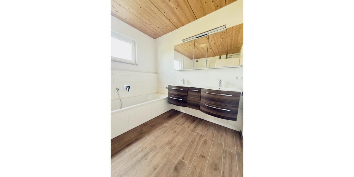 Doppelhaushälfte Moosburg an der Isar - 4 Zimmer, 130 m&sup2;, 1.650&euro; | Angebot:26382716