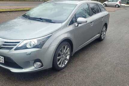 Toyota Avensis 138.000 km 8.500 &euro; Bremen 28717