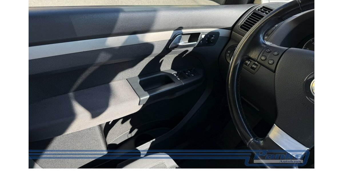 VW Touran Freestyle 1.4 DSG*SHZ*AHK*PDC*AUX* 193.614 km 4.990 &euro; Berlin 13187