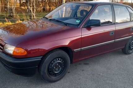 Opel Astra 19.000 km 4.890 &euro; Mûnchen 80807