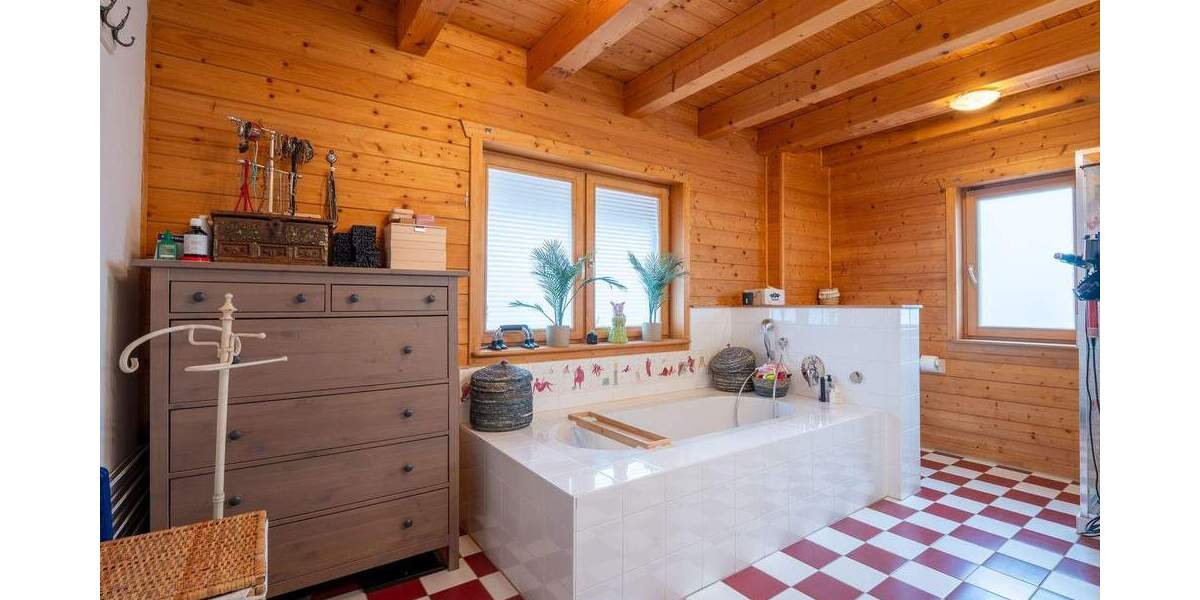 Einfamilienhaus Neubiberg - 6 Zimmer, 240 m&sup2;, 3.500&euro; | Angebot:24835293