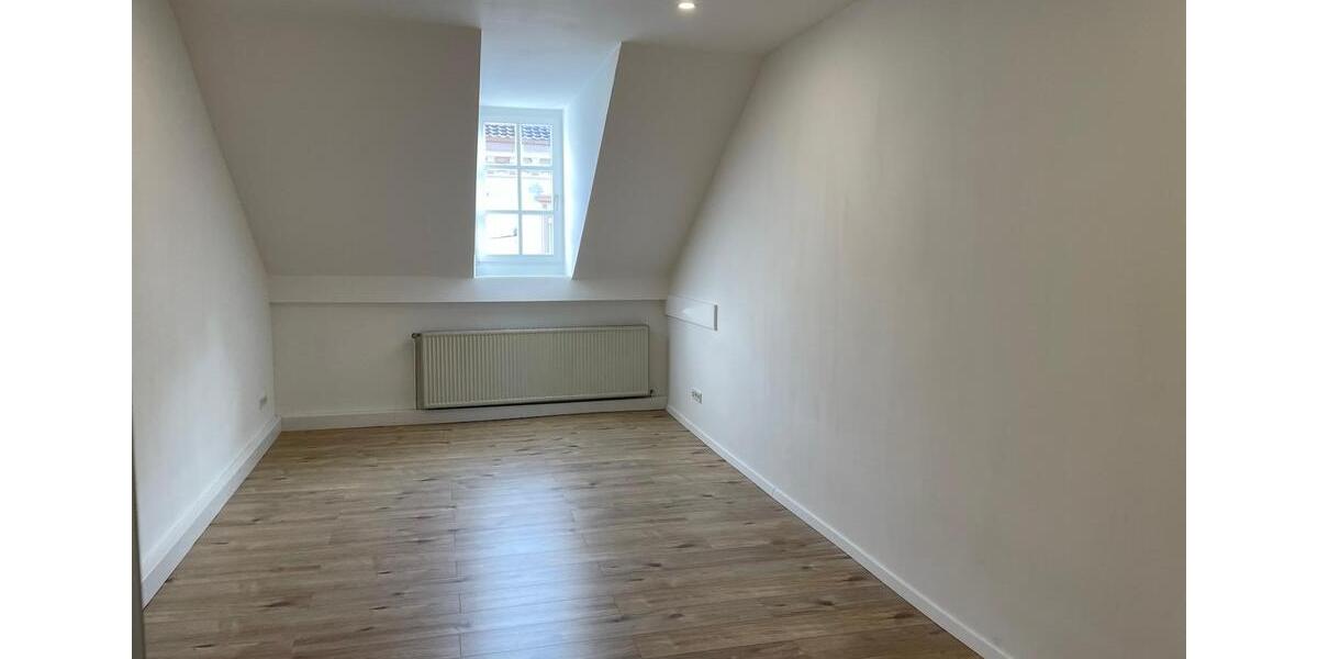 Dachgeschoßwohnung Zweibrücken - 3 Zimmer, 80 m&sup2;, 129.000&euro; | Angebot:27063833