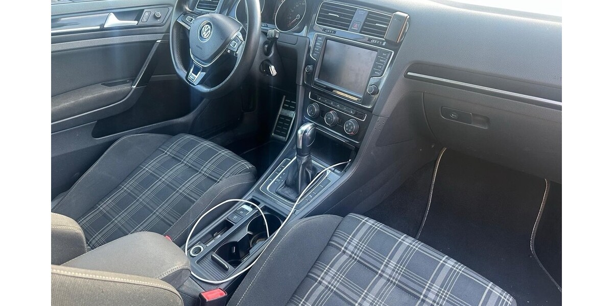 VW Golf 190.000 km 6.950 € Ahlen 59227