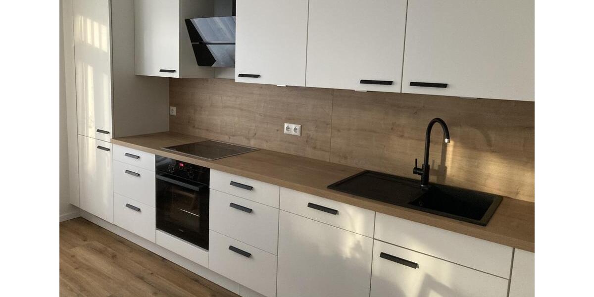 Ein Lieblingsplatz mit Terrasse für die ganze Familie! Einbauküche und Pkw-Stellplatz! 4 zimmer