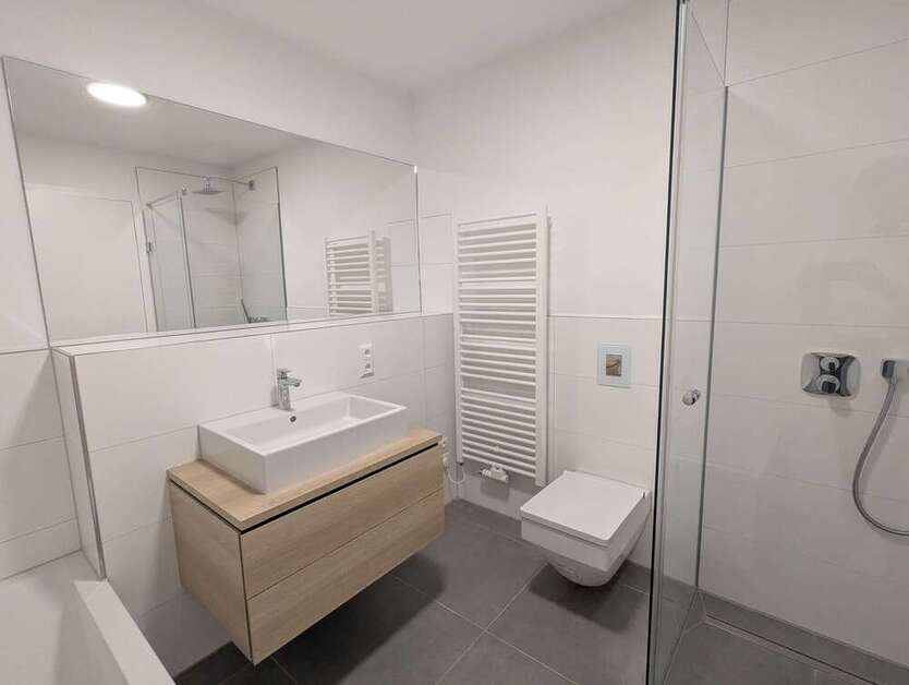 Bezugsfreie 4-Zimmer-NeubauWohnung mit zwei Balkonen in Leipzig Neustadt-Neuschönefeld
