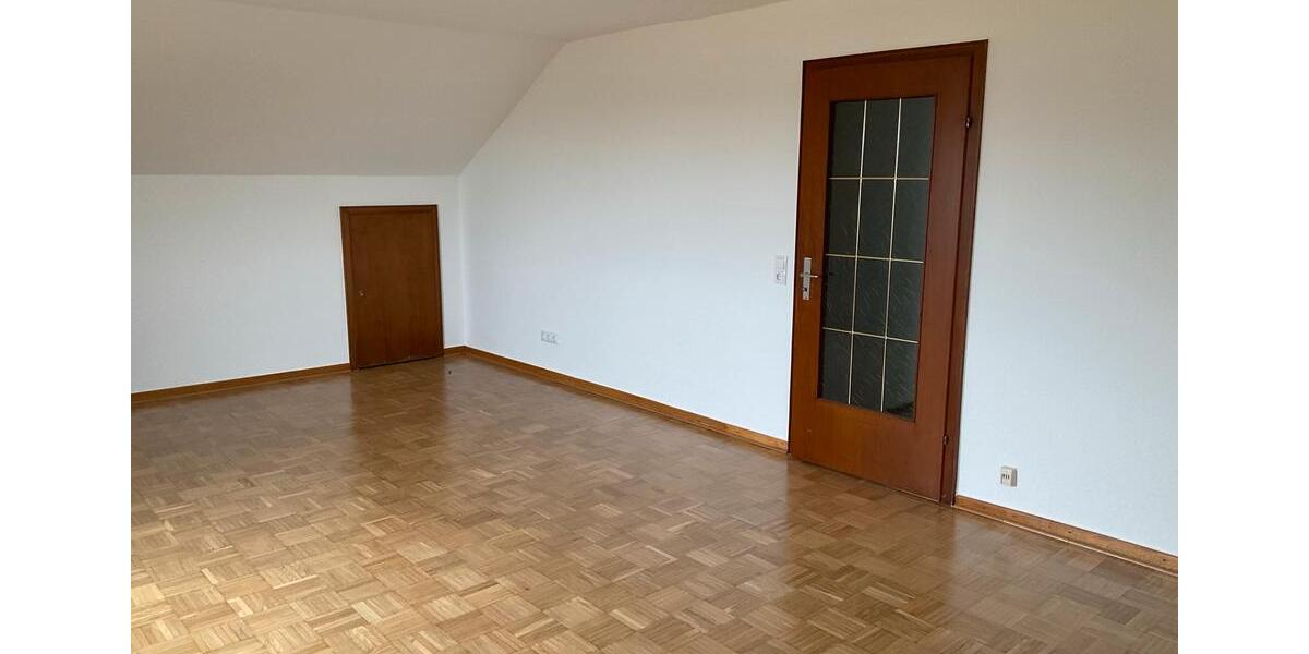 Dachgeschoßwohnung Lübbecke - 3 Zimmer, 75 m&sup2;, 510&euro; | Angebot:26415570