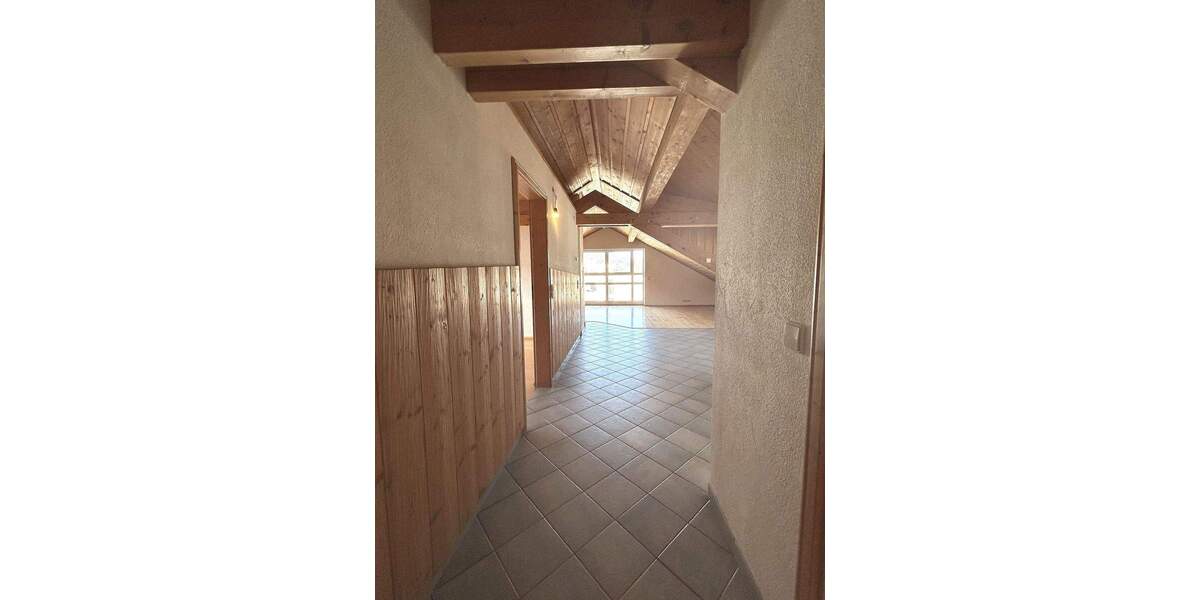 Etagenwohnung Titisee-Neustadt Neustadt - 3 Zimmer, 93 m&sup2;, 265.000&euro; | Angebot:25476119