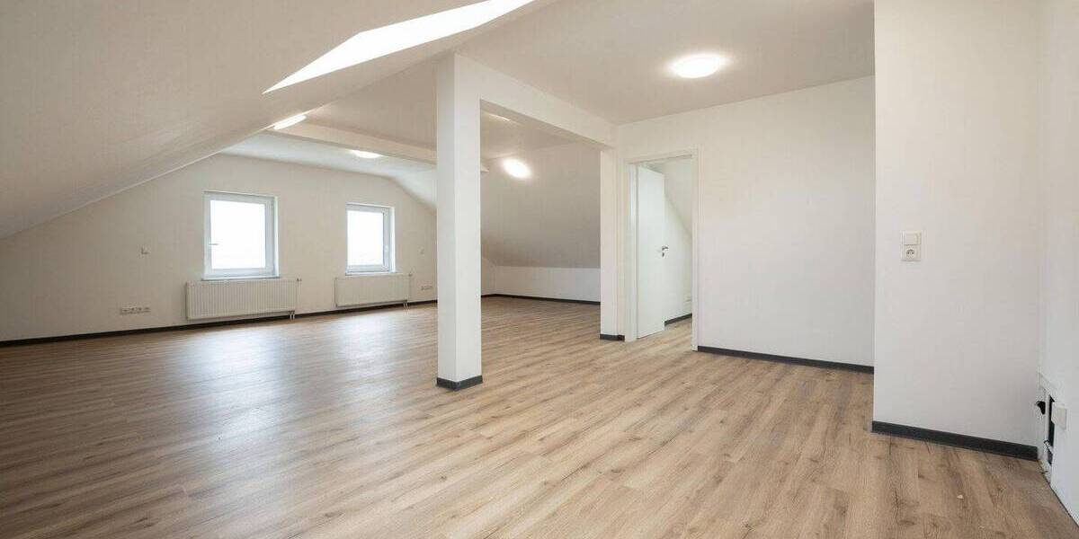 Etagenwohnung Buchenberg - 4 Zimmer, 129 m&sup2;, 1.550&euro; | Angebot:26866287