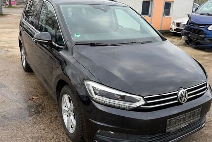 VW Touran 280.000 km 9.900 &euro; Bruchsal 76646
