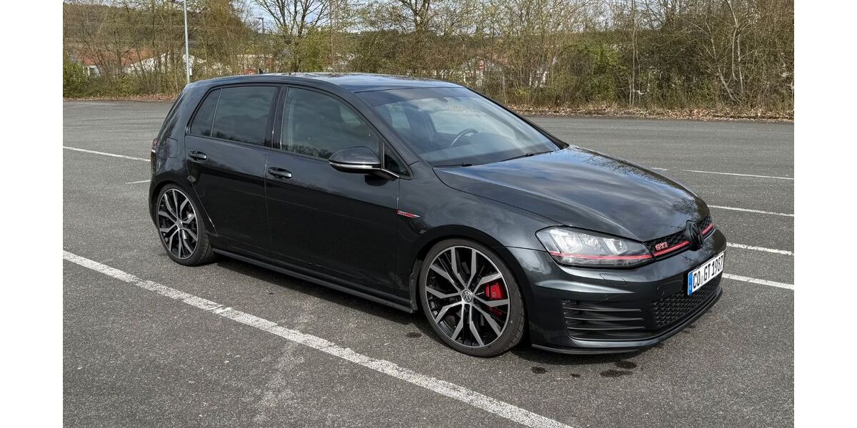 VW Golf 96.000 km 17.200 &euro; Sonnefeld 96242