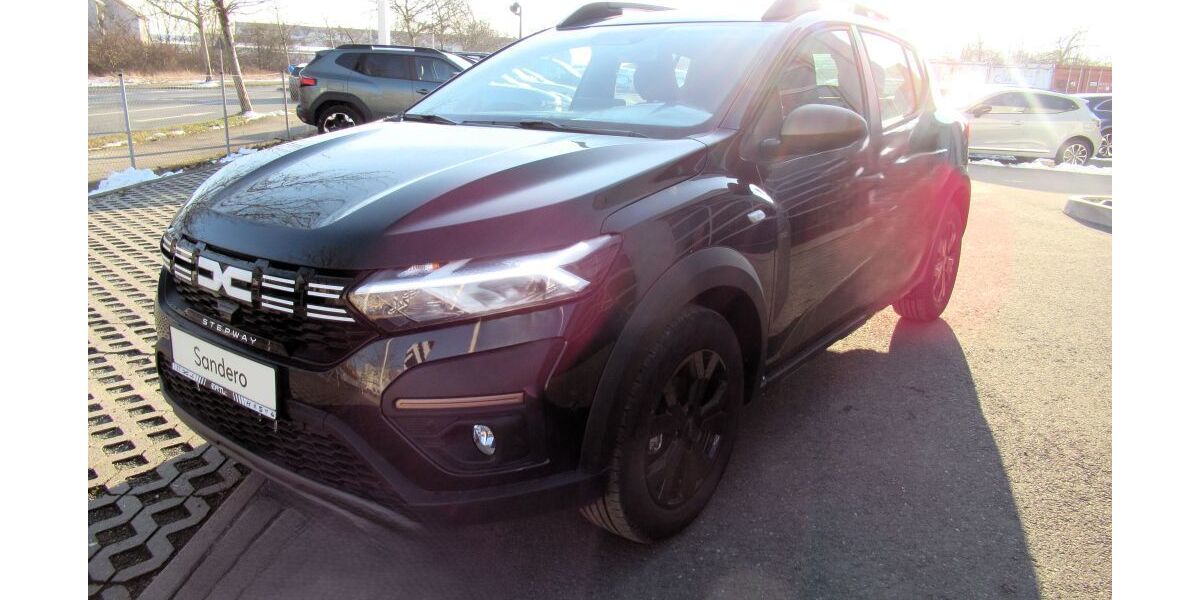 Dacia Sandero 10.817 km 20.130 &euro; Riesa 01587