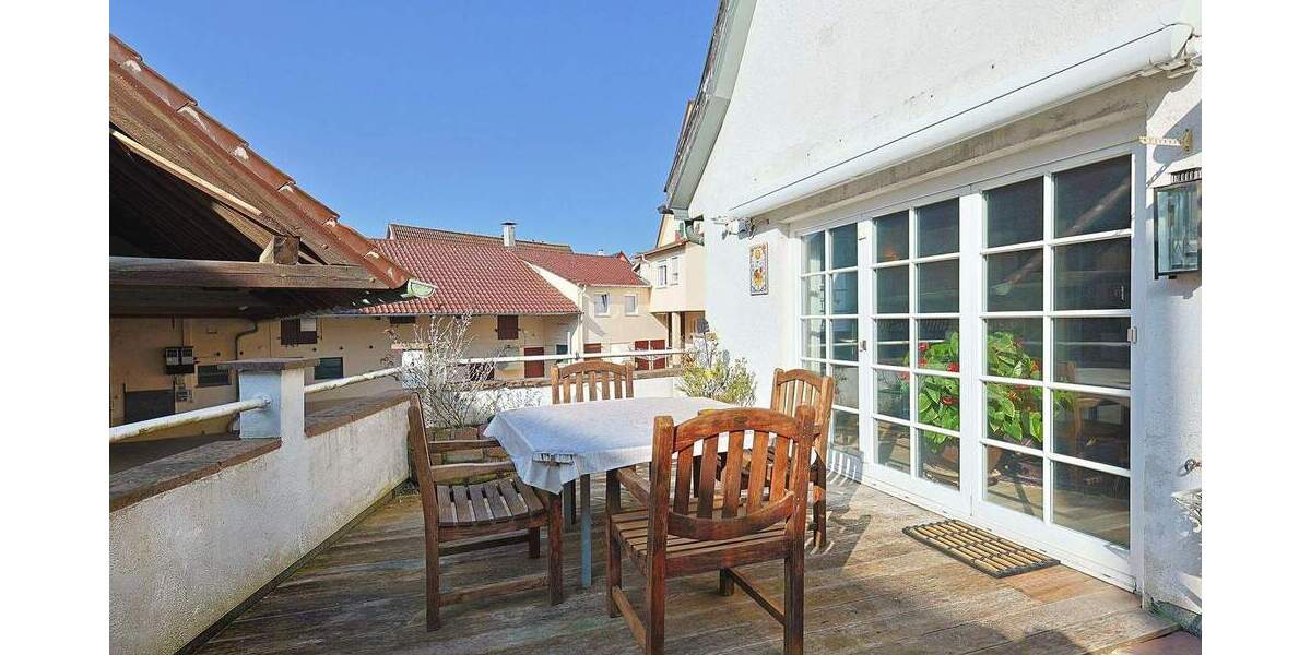 Doppelhaushälfte Ehningen - 4 Zimmer, 135 m&sup2;, 1.755&euro; | Angebot:25603660