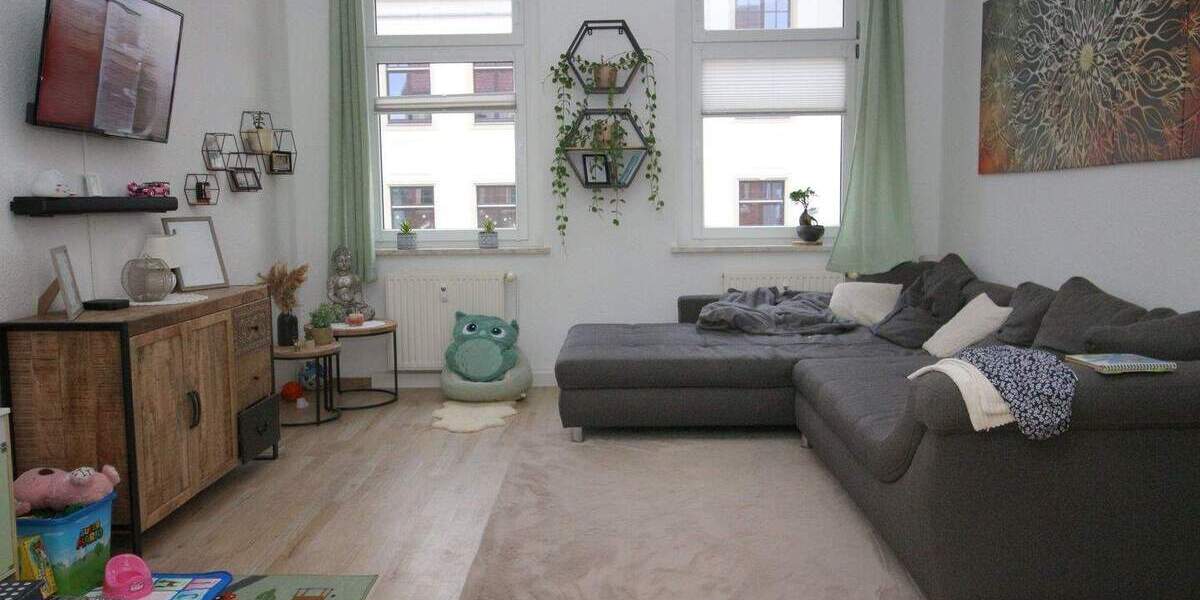 Etagenwohnung Riesa Innenstadt - 3 Zimmer, 105 m&sup2;, 133.900&euro; | Angebot:25775291