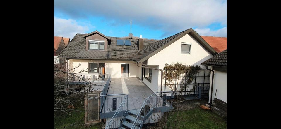 5-Zi.-Wohnung (125 m²) mit Garten, Terrasse & Garage 5 zimmer