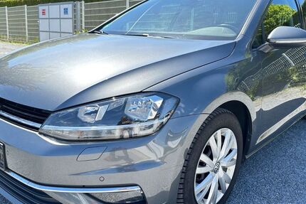 VW Golf 128.000 km 11.999 &euro; Dresden 01259