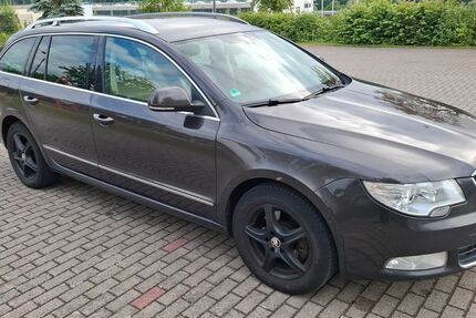 Skoda Superb 304.282 km 3.800 &euro; Schlitz 36110