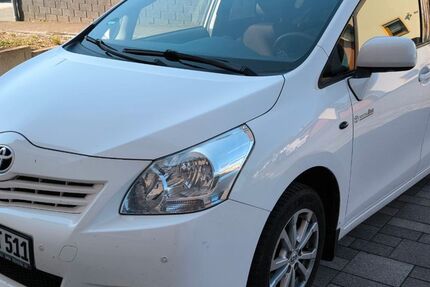 Toyota Verso 92.000 km 10.500 &euro; Büchenbeuren 55491