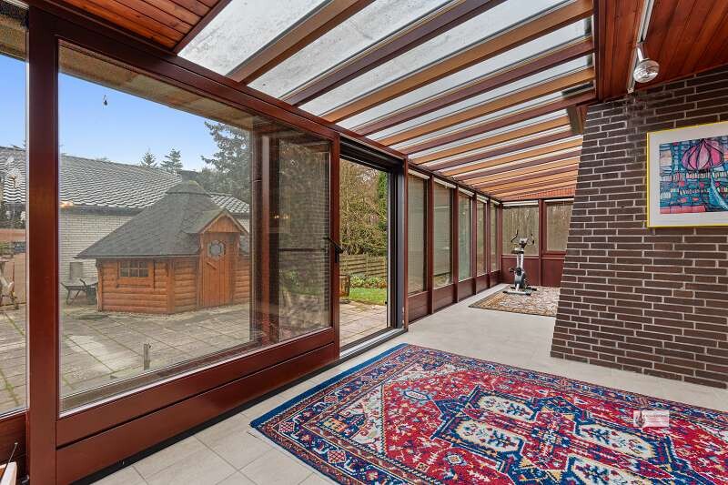 Wohnen und Arbeiten unter einem Dach +2.500 m² Waldgrundstück Sauna+Holzhäuschen Wintergarten+Kamin - Zweifamilienhaus Syke | Angebot:24213006