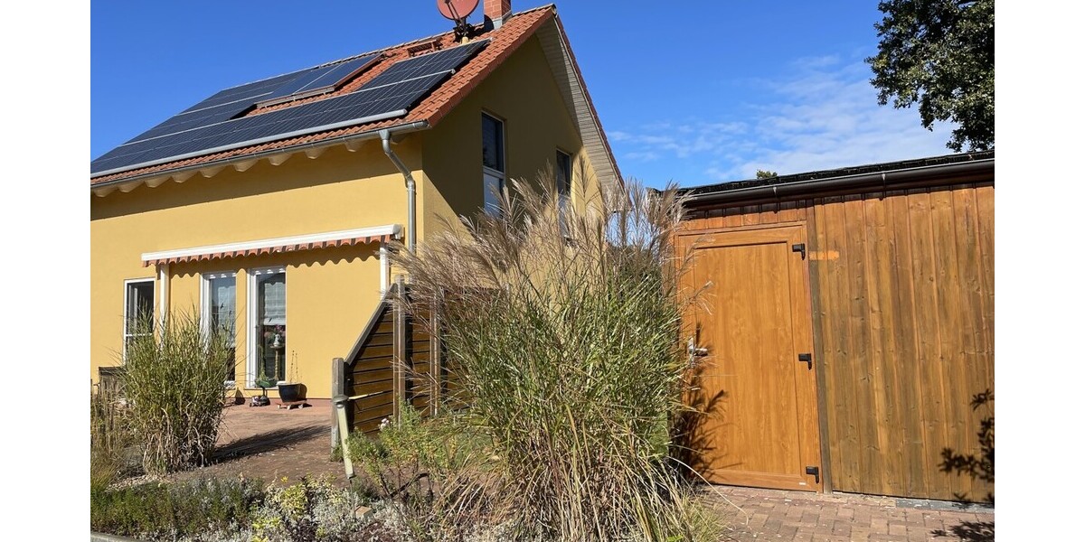 HORN IMMOBILIEN ++ modernes Einfamilienhaus mit Photovoltaikanlage, Garage und Terrasse in Torgelow - Einfamilienhaus Torgelow | Angebot:26974635