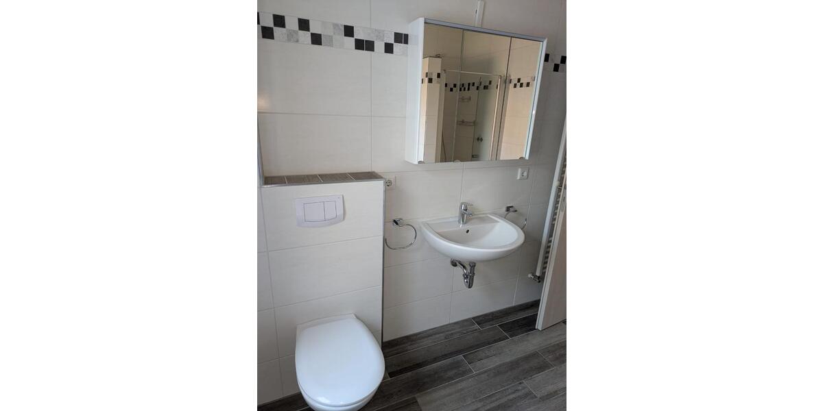 Erdgeschoßwohnung Albersdorf - 3 Zimmer, 86 m&sup2;, 850&euro; | Angebot:25542221